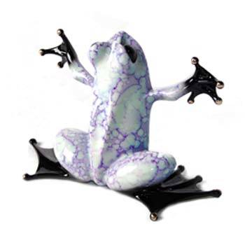 Hug Bronze Frog